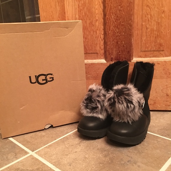 UGG Shoes - UGG Isley Waterproof Boots UGG Shoes - UGG Isley Waterproof Boots
